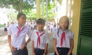 Uống thuốc tẩy giun, 4 học sinh tiểu học nhập viện