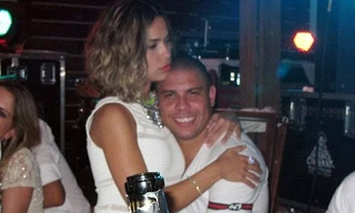 Ro “béo” có giai nhân mới