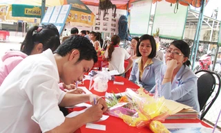 Ngày hội việc làm ở TPHCM ngày 24-10. Ảnh: Trần Như Quỳnh