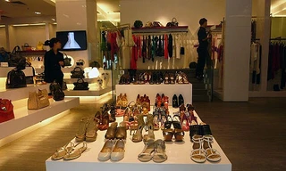 'Đại gia' đi siêu xe săn hàng... siêu giảm giá