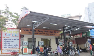 Cây xăng Mai Dịch, Hà Nội, bị phát hiện pha methanol vượt quá quy định hồi cuối tháng 12-2011