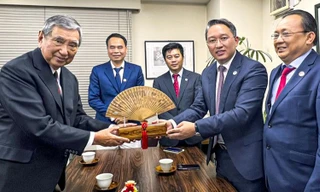 Bí thư Tỉnh ủy Khánh Hòa thăm, làm việc với Chủ tịch Hiệp hội Xúc tiến thương mại quốc tế toàn Nhật Bản 