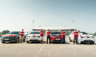 “Tôi tự hào khi cầm lái VinFast VF 8 chinh phục Tây Tạng”