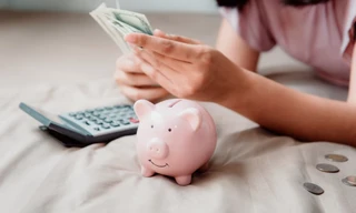 Người dùng chi tiêu thận trọng dịp cuối năm, sàn TMĐT gia tăng ưu đãi đi đôi với nâng cấp dịch vụ 