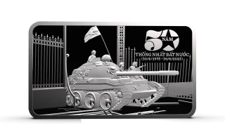 Nhà báo Trần Mai Hưởng nói về ảnh xe tăng tiến vào Dinh Độc Lập năm 1975 bằng bạc