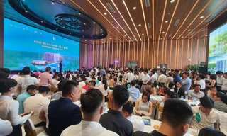 Hàng trăm khách hàng tham gia sự kiện công bố giá chính thức dự án Imperia Smart City