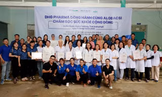 Dược Hậu Giang chăm sóc sức khỏe cho người dân Quảng Ngãi sau bão lũ