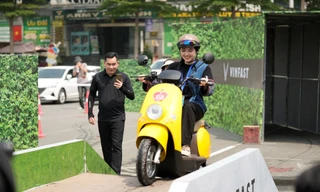 Người dân Lào Cai bất ngờ với khả năng vận hành bền bỉ, êm ái của xe máy điện VinFast