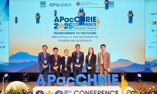 ĐH Duy Tân đăng cai Hội thảo APacCHRIE 2028 và giải Ba Best Paper Award tại Diễn đàn APF-2025 