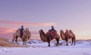 Bí ẩn tuyết rơi giữa sa mạc Gobi: Khi tuyết rơi trên cát vàng