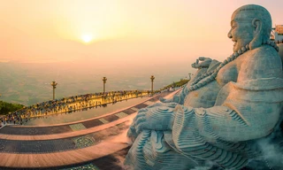 Giáo sư Trần Lâm Biền: Tượng Di Lặc trên núi Bà Đen mang hồn cốt của 'An Nam tứ đại khí'