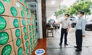 100.000 lọ thuốc đặc trị COVID-19 do Ecopark tài trợ đã về đến Việt Nam