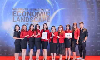 'Thương hiệu truyền cảm hứng Châu Á' gọi tên VUS tại Lễ trao giải APEA 2022