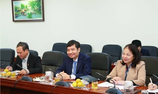 Ông Tạ Anh Tuấn - Tổng Giám đốc KBNN phát biểu, trao đổi tại buổi tiếp và làm việc với đoàn công tác