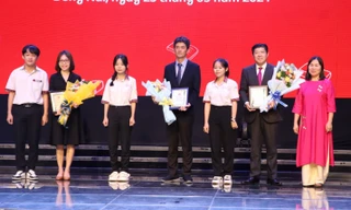 2 thập kỷ trôi qua, Ajinomoto bền bỉ trao học bổng đến hàng ngàn học sinh nghèo vượt khó tại Đồng Nai 