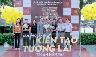 15 nhà tình thương được Dr.Hải Lê cùng Diva Mỹ Linh trao tận tay các hộ dân có hoàn cảnh khó khăn 