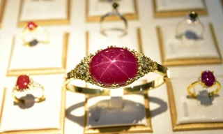 Đá quý Chính Biển: nâng tầm đam mê sưu tầm trang sức đá quý dành cho bạn