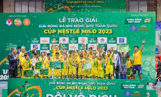 Nestlé MILO trao tặng 16 suất học bổng 'Có chí thì nên' tại giải bóng đá Nhi đồng (U11) toàn quốc