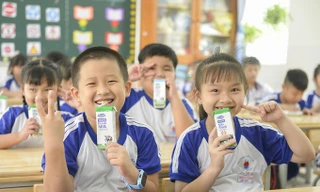 Chương trình sữa học đường TP.HCM mở rộng đến 24 quận huyện