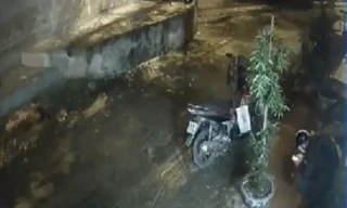 Khởi tố cựu Trung úy công an 'thử súng' làm chết nam sinh đại học