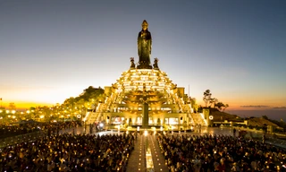 Ưu đãi 50% giá vé cáp treo lên núi Bà Đen cho người dân Bến Tre, TP. HCM và Tây Ninh