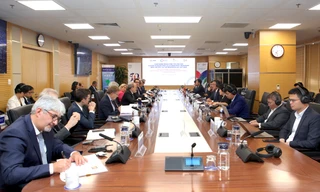 Tổng giám đốc AFD thăm và làm việc với Tập đoàn Điện lực Việt Nam