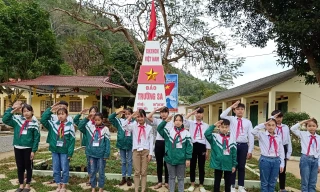 Cột mốc đảo Trường Sa trên đất liền