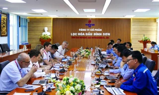 Đoàn công tác Dầu khí Nga thăm và làm việc tại NMLD Dung Quất