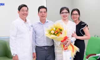 Bệnh viện đa khoa Gia Định xoá cận thành công ca đầu tiên bằng công nghệ smile pro thế hệ mới 2023 
