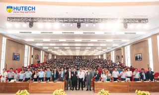 Sinh viên HUTECH nâng cấp kỹ năng viết CV và phỏng vấn cùng chuyên gia nhân sự từ Công ty Coca-Cola Việt Nam