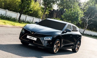 VinFast VF 7 không thua xe sang về vận hành và công nghệ an toàn