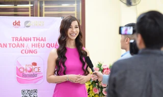 Bà Lê Bảo Ngọc - Giám đốc truyền thông Quỹ DKT Interational & Công ty TNHH Goldenchoice trong lễ ra mắt ứng dụng Tránh thai Newchoice tổ chức tại Hải Phòng ngày 02.03.2020