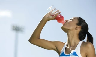 Đi tìm câu trả lời cho những hiểu lầm xung quanh nước uống tăng lực
