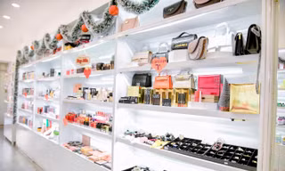 Lạc lối vào thiên đường mỹ phẩm, thời trang – Trần Phi Yến Store