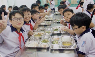 Cán bộ y tế Phú Thọ tiếp cận Phần mềm chăm sóc dinh dưỡng cho bà mẹ và trẻ em từ Ajinomoto 