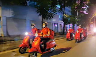 Viettel Store mở bán iPhone 13 từ 0h 22/10, giao máy xuyên đêm cho khách hàng