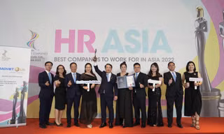 Ngân hàng, chứng khoán giảm tốc, ngành nào đang trở thành xu hướng