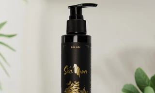 Khổ sở vì tóc bạc, nhiều gàu, người lớn tuổi dùng ngay Sắc Mun - Dầu gội thảo dược 