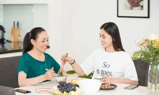 Hoa hậu Tiểu Vy tặng quà gì cho mẹ vào ngày 20.10?