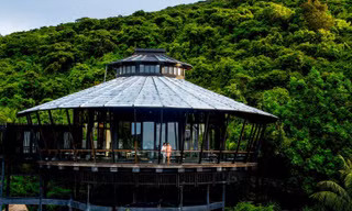 InterContinental Danang Sun Peninsula Resort được bình chọn là khu nghỉ dưỡng biển đẹp nhất Việt Nam