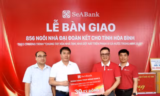 SeABank bàn giao 856 căn nhà đại đoàn kết cho tỉnh Hòa Bình