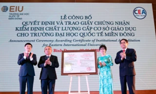 Trường ĐH Quốc tế Miền Đông nhận giấy chứng nhận