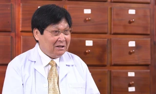 Tiến sĩ, Thầy thuốc ưu tú Phạm Hưng Củng