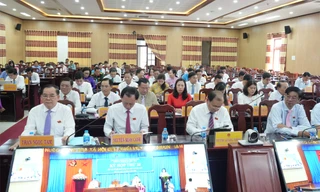 Hội đồng nhân dân tỉnh Bến Tre thông qua nhiều Nghị quyết quan trọng
