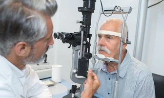 Bệnh đục thủy tinh thể trẻ hóa làm tăng tình trạng mù lòa