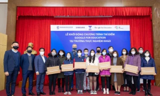 Samsung hợp tác với Google, tăng cường chuyển đổi số trong giáo dục tại một số trường học 