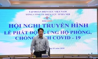 Ông Nguyễn Anh Tuấn – Chủ tịch Hội đồng thành viên EVNHANOI phát động tại buổi lễ 
