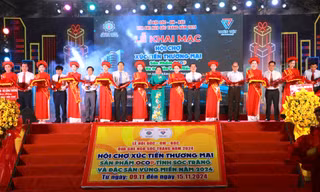 Khai mạc hội chợ xúc tiến thương mại sản phẩm OCOP tỉnh Sóc Trăng và đặc sản vùng miền