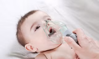 Nhầm lẫn giữa cúm và RSV: Những biến chứng nguy hiểm khó lường