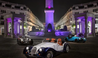 Xe thể thao cổ điển và kiến trúc tân cổ điển giao thoa tại Miss World Viet Nam 2022